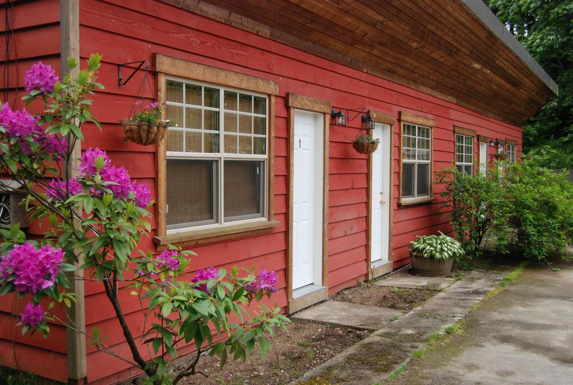 Woodside Inn Harrison Mills Exterior photo