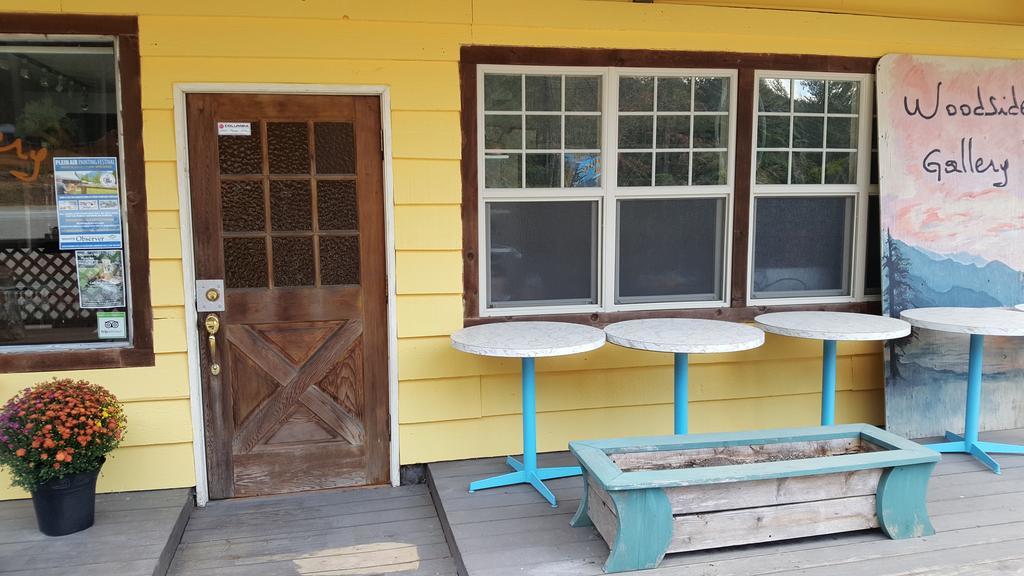 Woodside Inn Harrison Mills Exterior photo